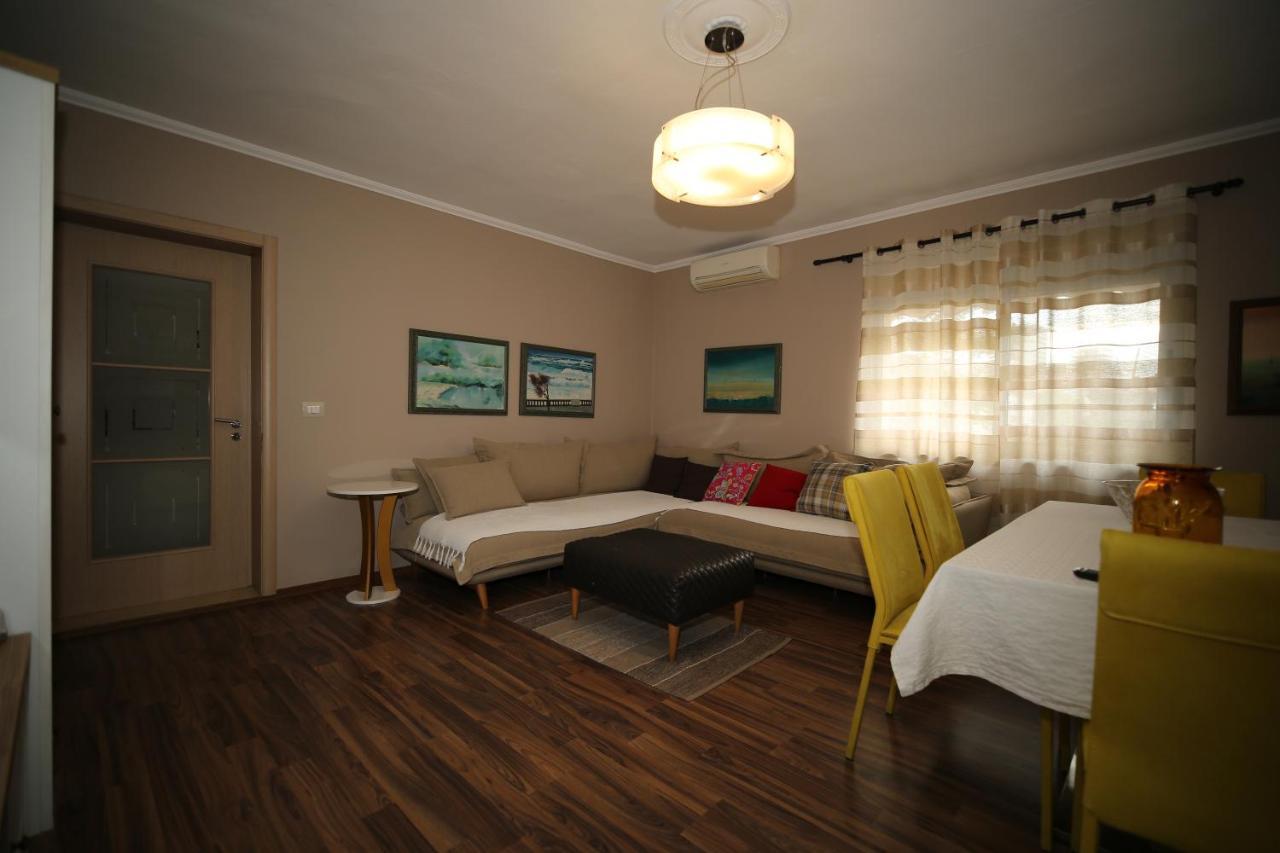 Apartamento Eos Tirana Exterior foto