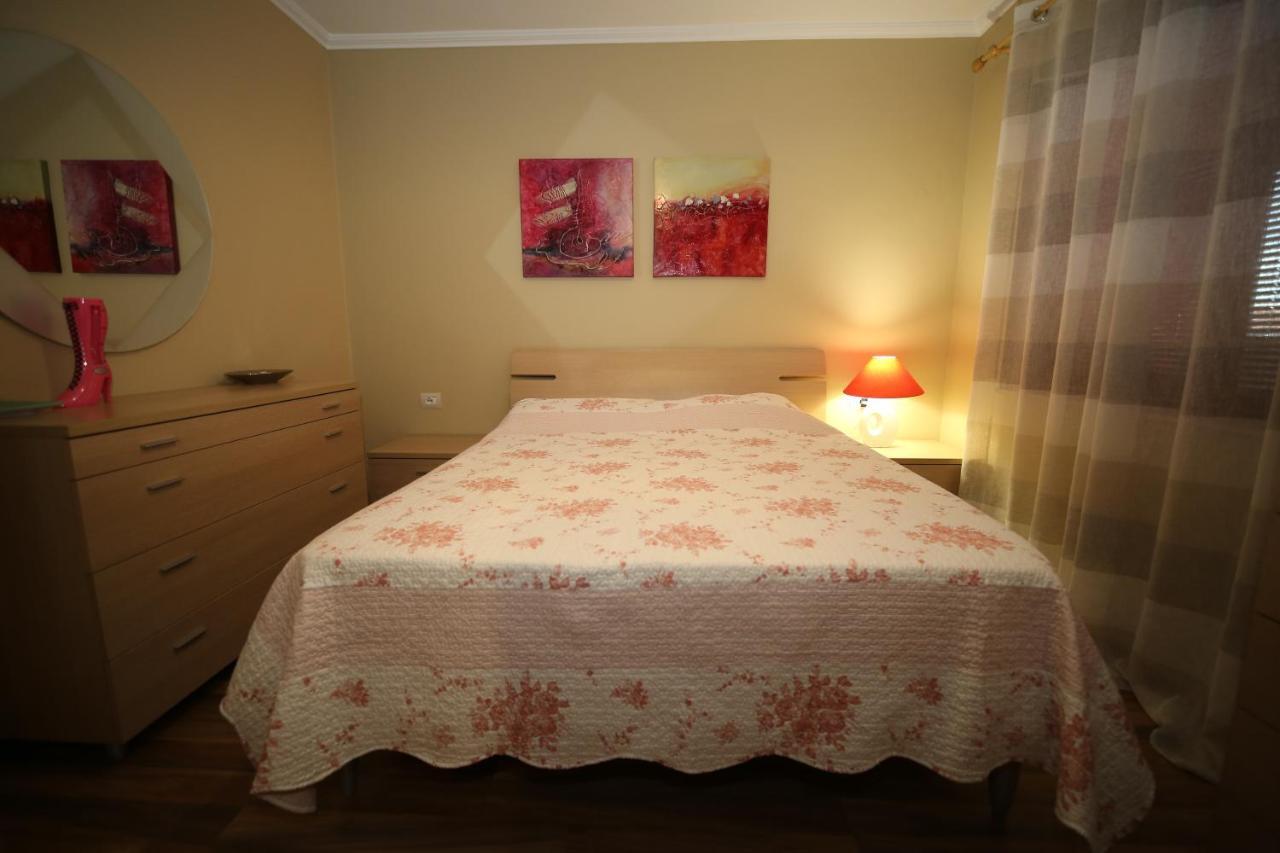 Apartamento Eos Tirana Exterior foto